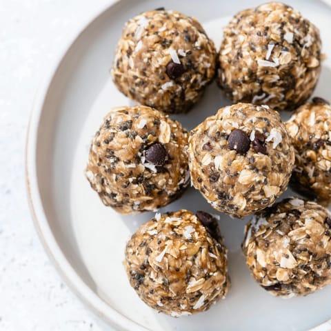 Almond Chia Energy Bites #111